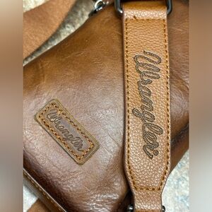 Wrangler Crossbody